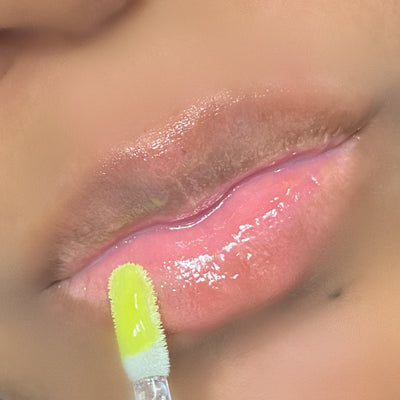 lip swatch, yellow lip gloss