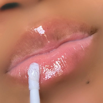 lip swatch, clear lip gloss